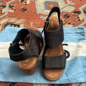 Toms Heels Size 7